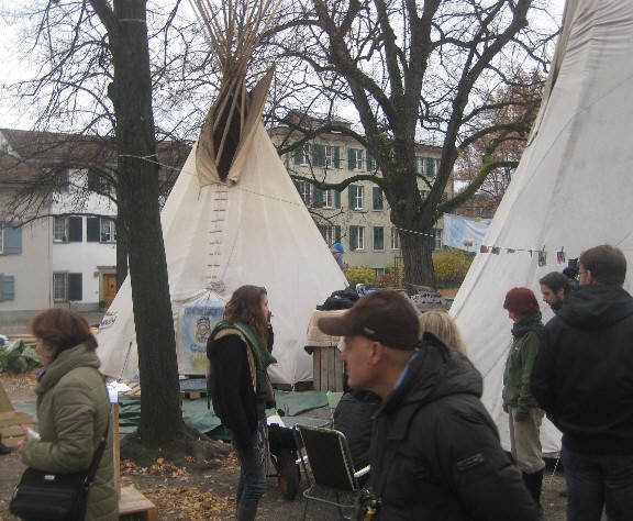 occupy paradeplatz zrich. lindenhof camp der occupy bewegung in zrich. occupy paradeplatz zrich