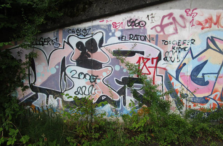MIA graffiti zuerich 2004