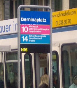 Berninaplatz Tramhaltestelle Zrich Oerlikon 10er Tram 14er Tram VBZ Zri-Linie Zri-Tram Tramlinie 10 14 Nchtbus N16
