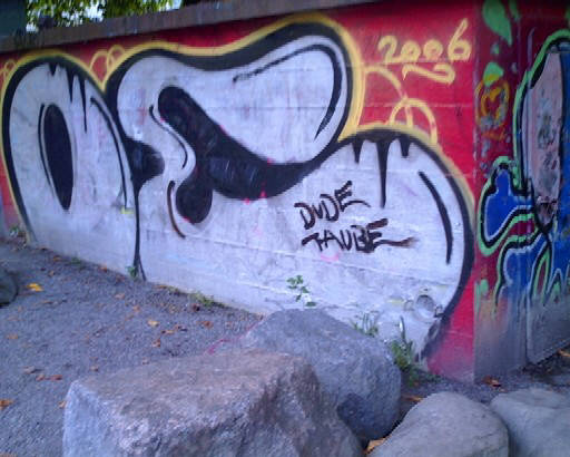 OE graffiti zrich DUDE TAUBE