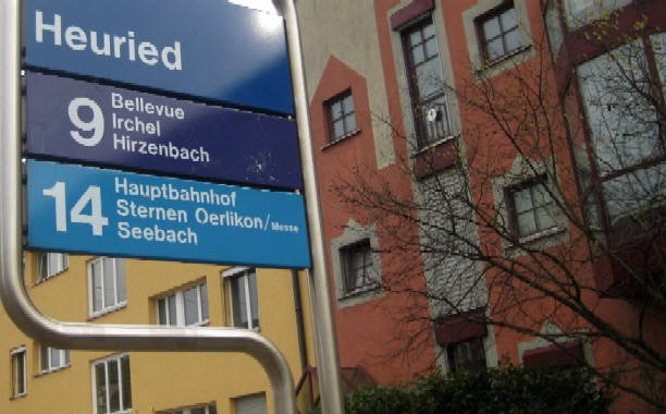 Tramhalt Heuried Zrich Wiedikon VBZ Zri-Linie 9er Tram Richtung Bellevue Irchel Hirzenbach, 14er Tram Richtung Hauptbahnhof Sternen Oerlikon Seebach