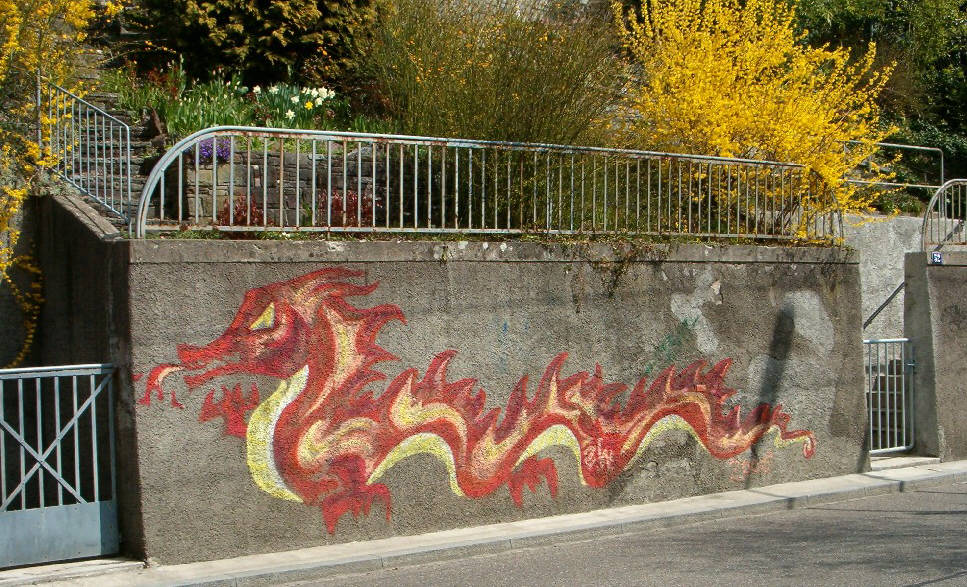 RED DRAGON GRAFFITI ZURICH SWITZERLAND roter drachen graffiti zrich