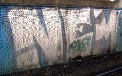 NEM graffiti Zrich-Schwamendignen beim Schwamendingerplatz