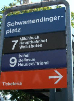 Tramhaltestelle Schwamendingerplatz VBZ Zri-Linie Tram 7 udn Tram 9. 7er Tram, 89er Tram