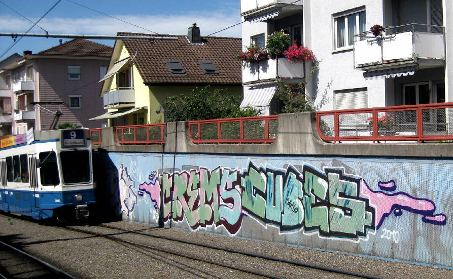SCHWAMENDINGERPLATZ ZRICH CREMS CUBES graffiti zrich schwamendingerplatz